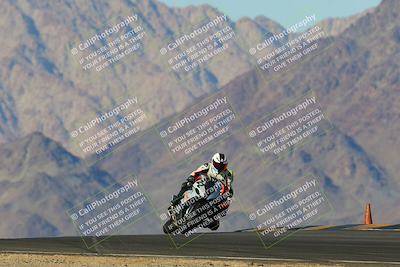 media/Dec-18-2022-SoCal Trackdays (Sun) [[8099a50955]]/Turn 10 (140pm)/